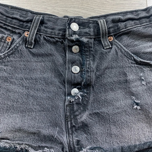 REVOLVE Levi’s 501 Raw Hem Jean Shorts - Picture 5 of 10